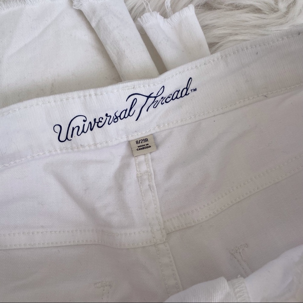 Universal Thread White Distressed High Waisted Je… - image 4